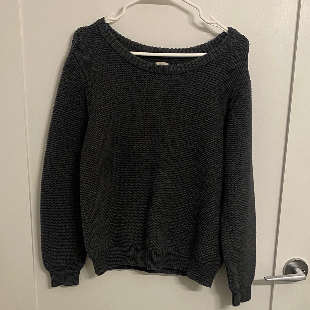 Mīere Women's Black Sweater